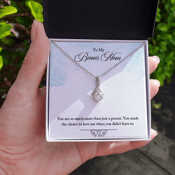 Alluring Beauty Necklace (Yellow & White Gold Variants) - HEARTEN
