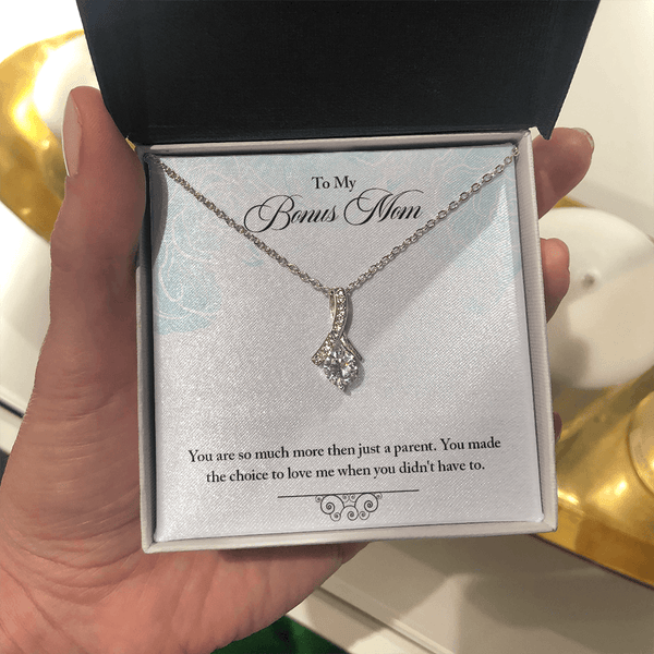 Alluring Beauty Necklace (Yellow & White Gold Variants) - HEARTEN