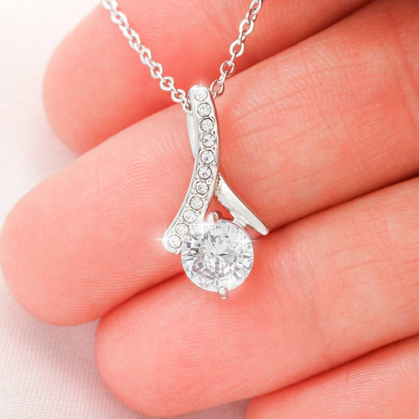Alluring Beauty Necklace (Yellow & White Gold Variants) - HEARTEN